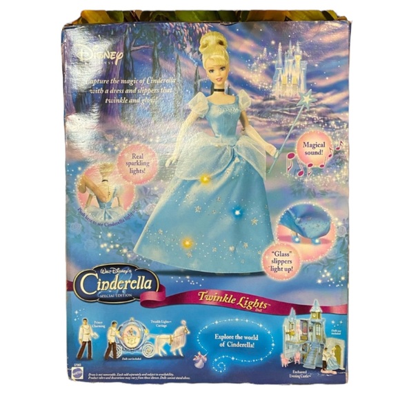 💕NIB💕 Walt Disney’s Cinderella Twinkle Lights Doll - Picture 2 of 2